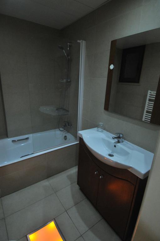 Ithaki Phinikoudes Apartment No. 204 Larnaca Bilik gambar