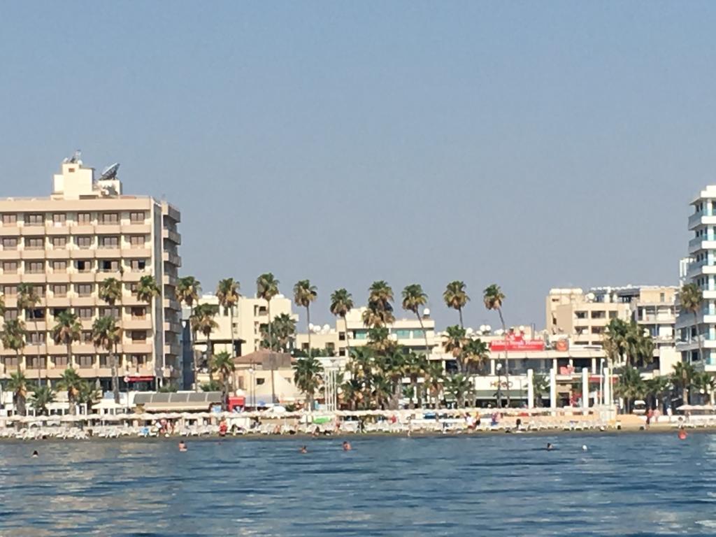Ithaki Phinikoudes Apartment No. 204 Larnaca Luaran gambar